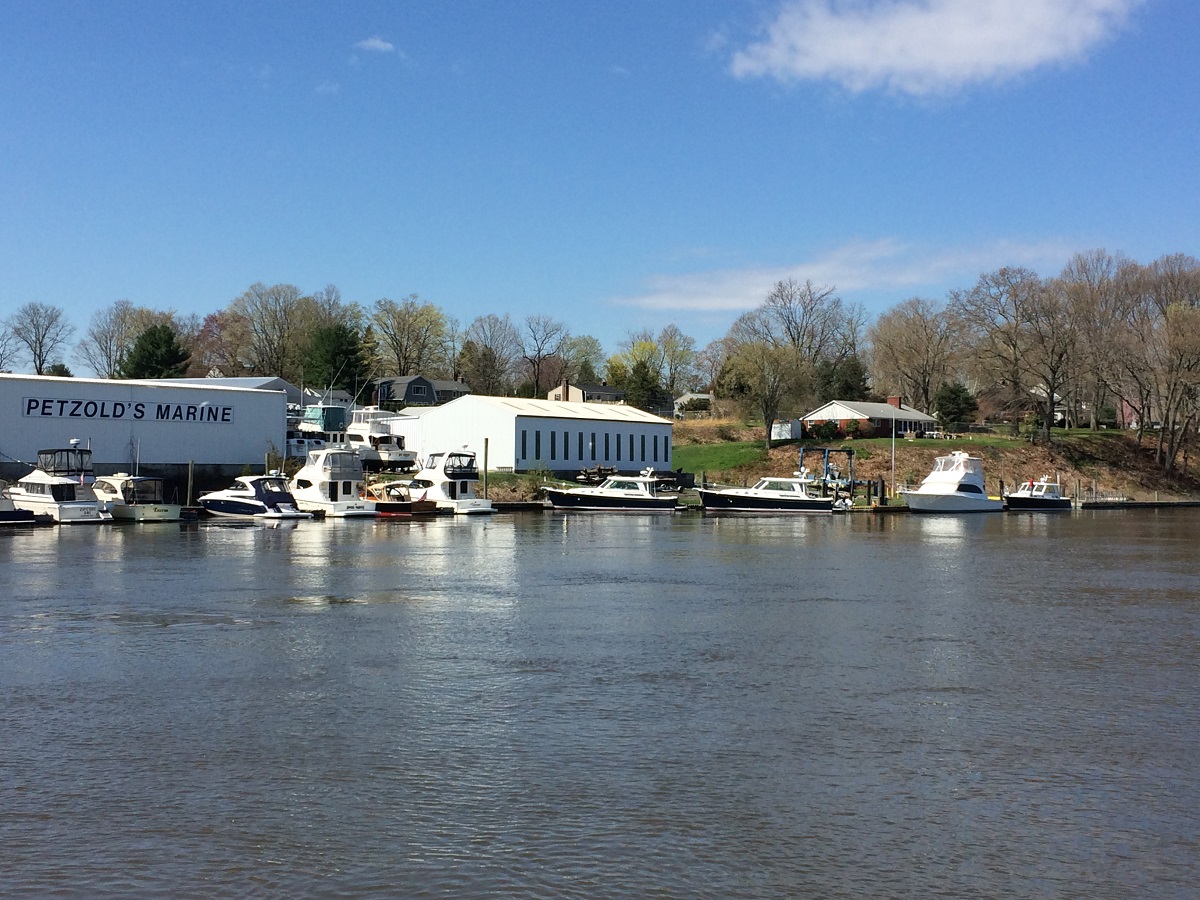 Petzold's Marine boating marina on river